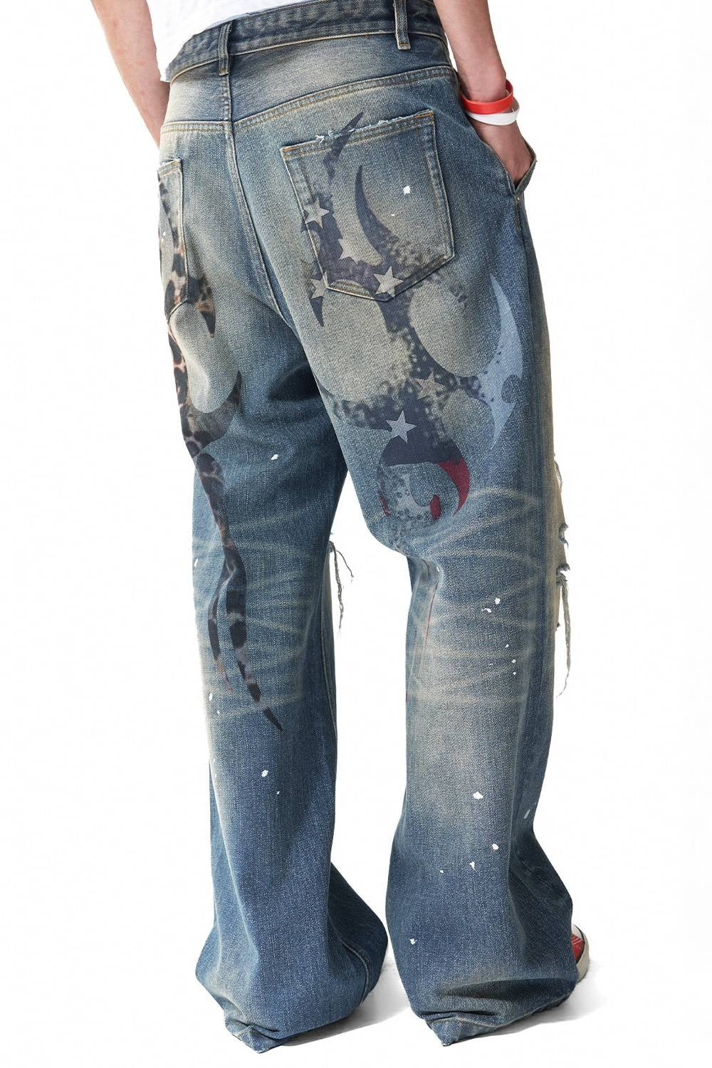 Daiki Distressed Baggy Jeans