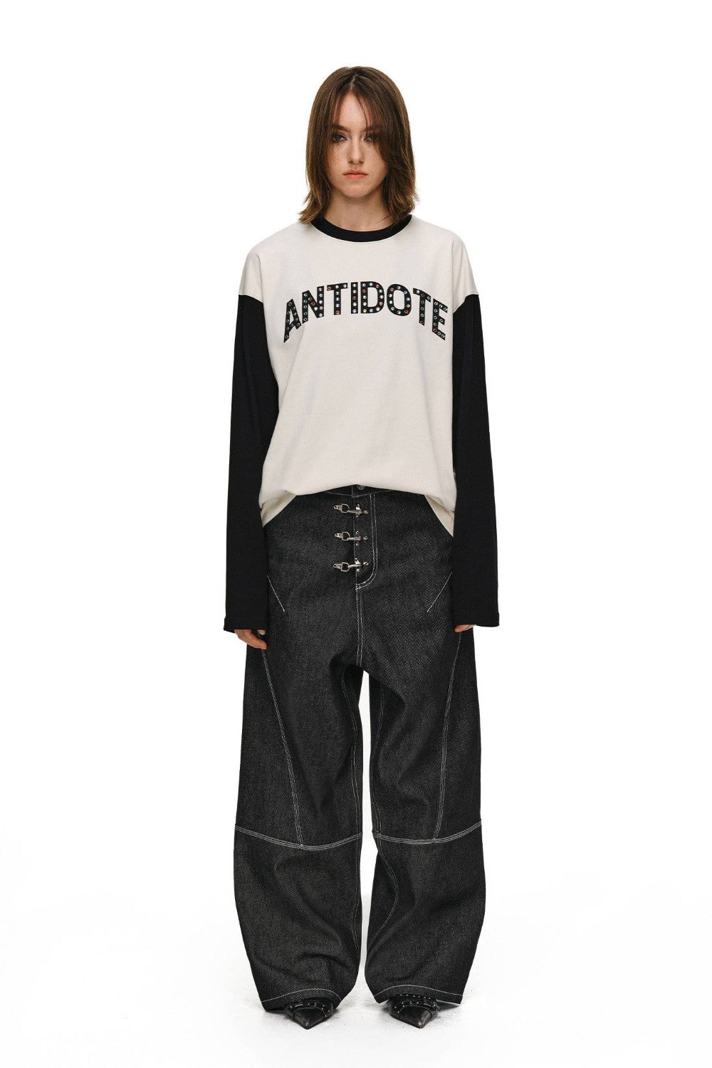 Hook Closure Wide-Leg Jeans