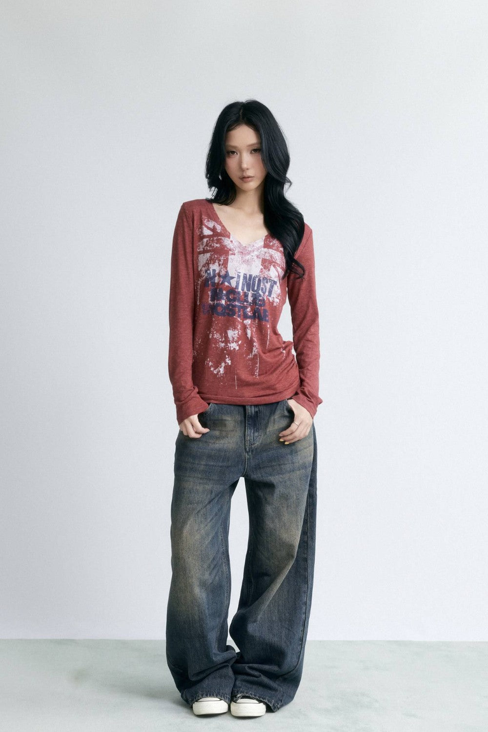 Echo Graphic V-Neck Top