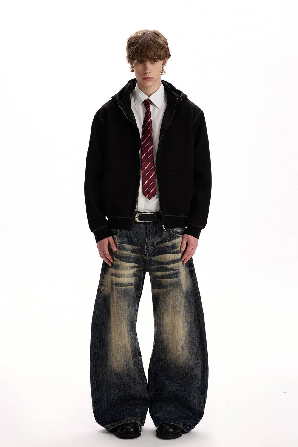 Blade Washed Curved Jeans