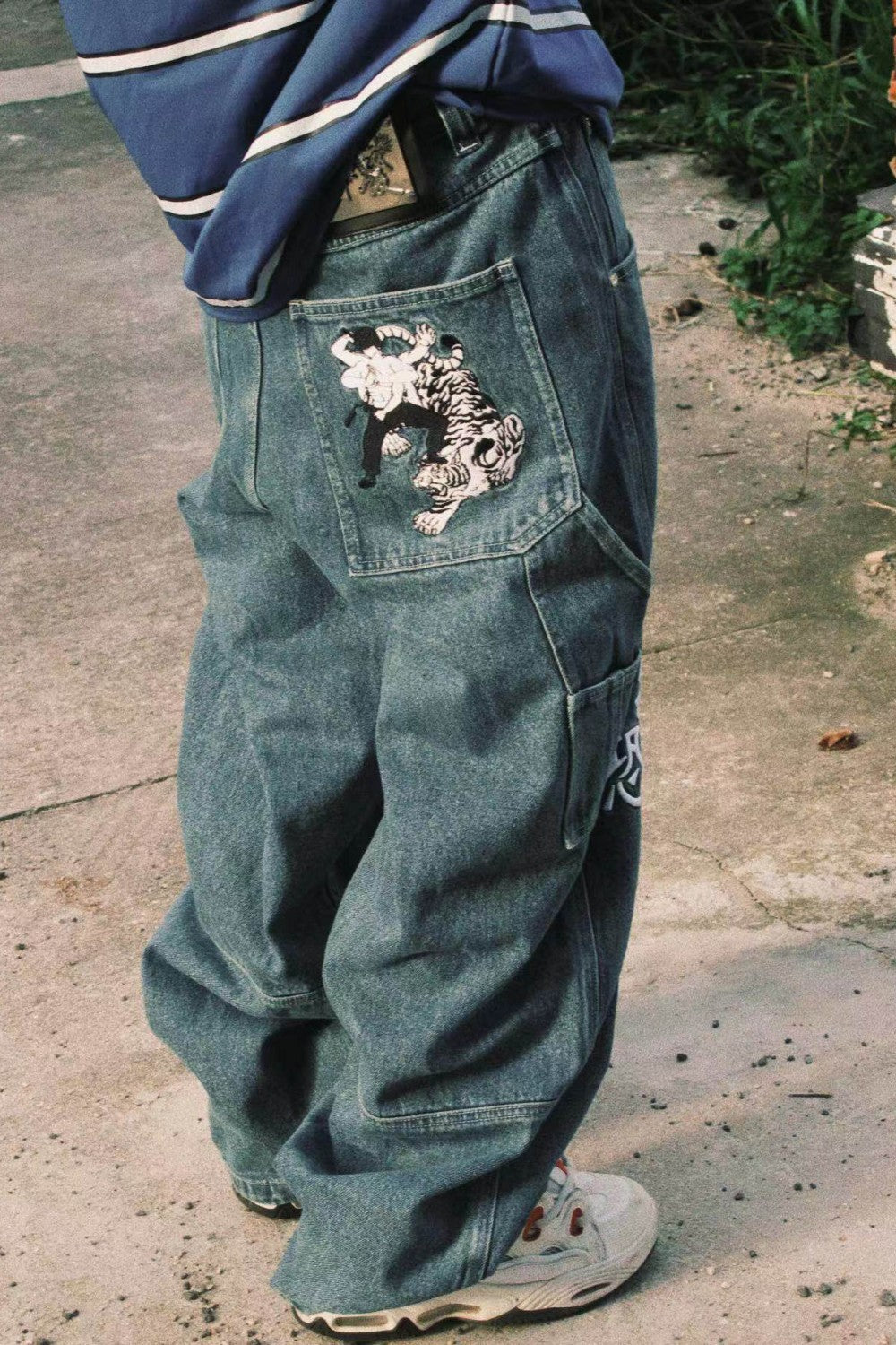Ryuu Embroidery Wide Jeans
